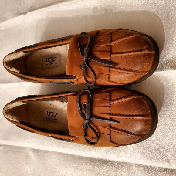 UGG Women's Brown Leather Loafers, Size 1/2